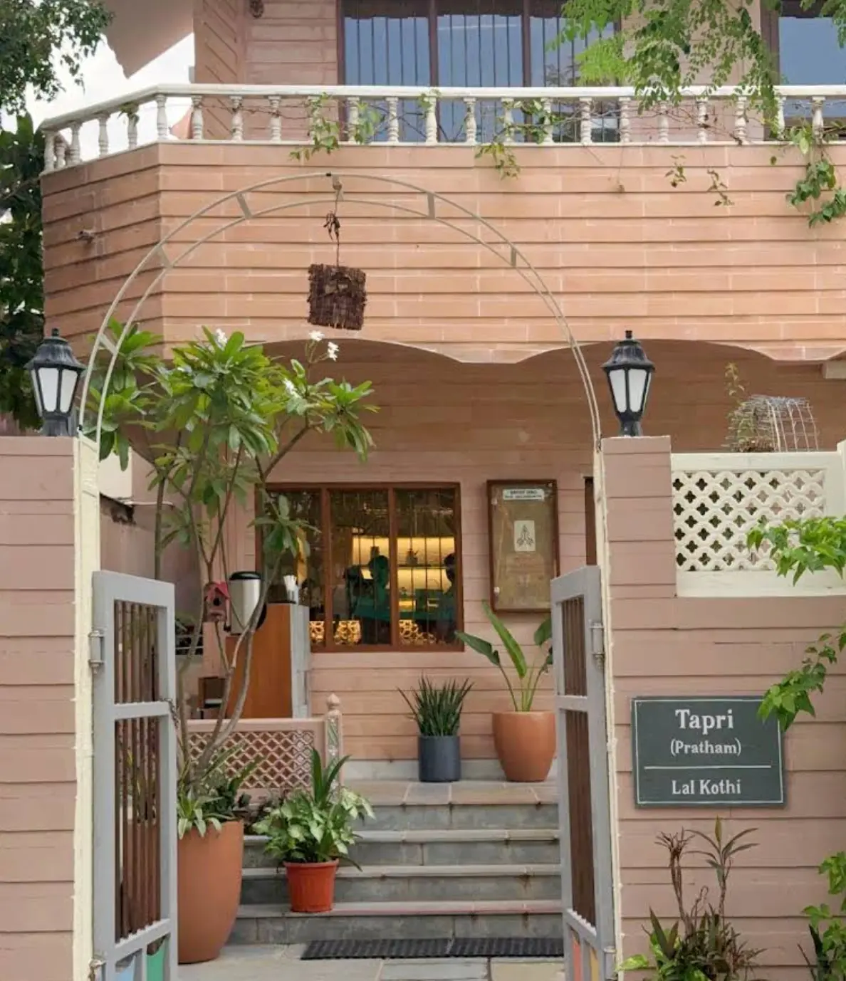 Tapri Pratham photo 3